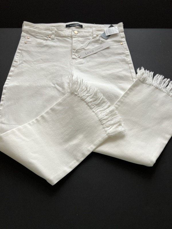 Liverpool Los Angeles Jeans Womens 14/32 White Hannah Crop Flair NWT Frayed Hem