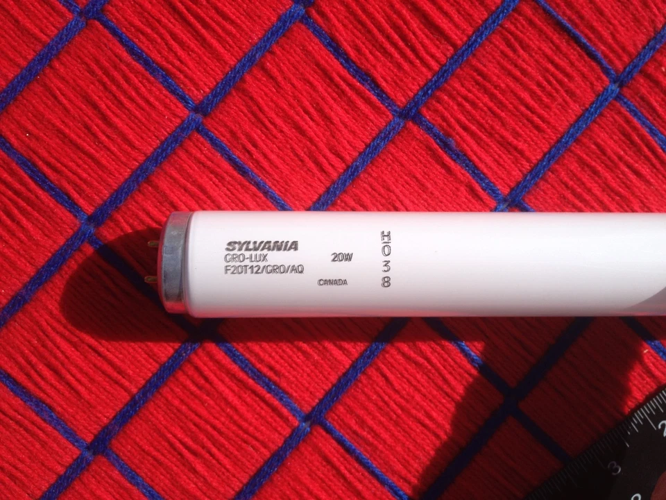 2 of NEW Sylvania F20T12 荧光灯生长灯泡 20w Gro-Lux 24" 植物精简  — 第 4/4 张图片