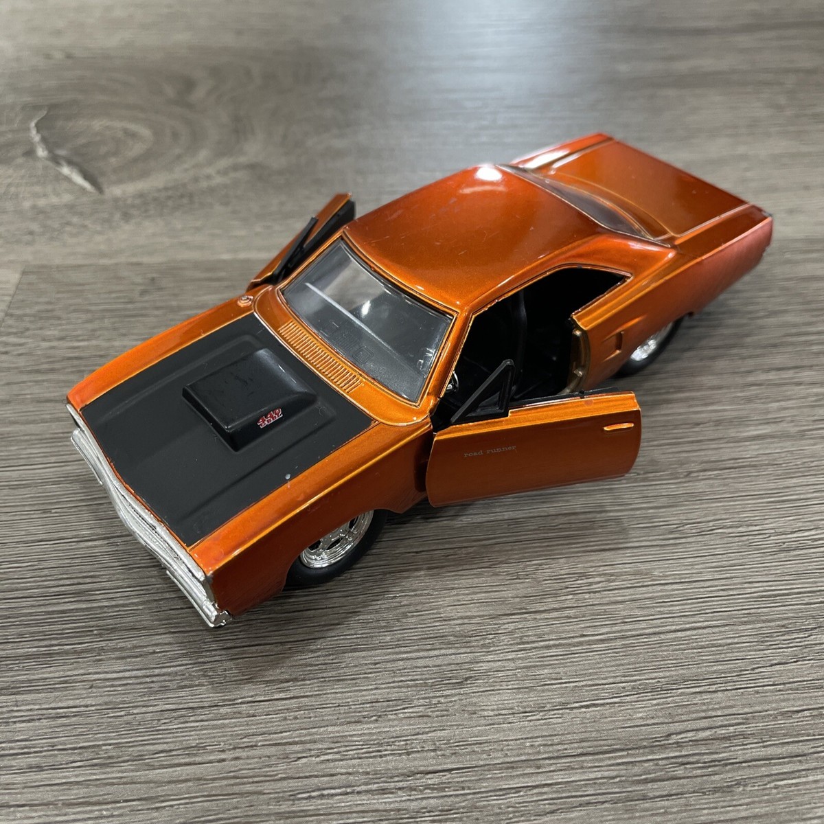 Jada Toys Fast & Furious Dom's Plymouth Road Runner 1:32 Scale