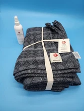 Manduka Cotton Yoga Blanket 66x82 Gray + Yoga Mat Wash & Refresh Spray Lavender