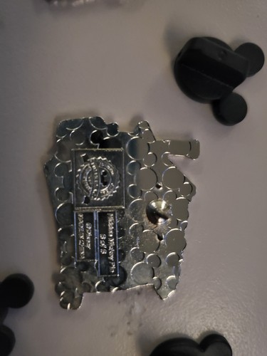 DLR Hidden Mickey 2019 Three Little Pigs House Houses Straw Stick Brick Disney - Picture 9 of 10