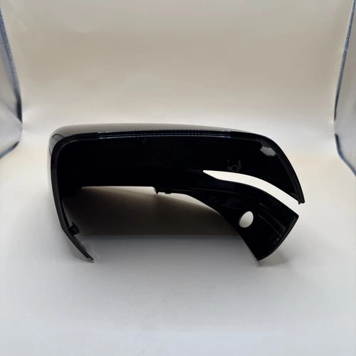 GM 2023-2025 Cadillac LYRIQ - 87858400 RIGHT PASSENGER SIDE MIRROR COVER NEW OEM