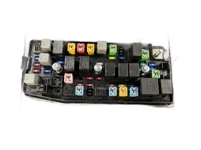 2012 - 2015 Chevy Captiva Sport Engine Fuse Box Assembly With Fog Lamps OEM