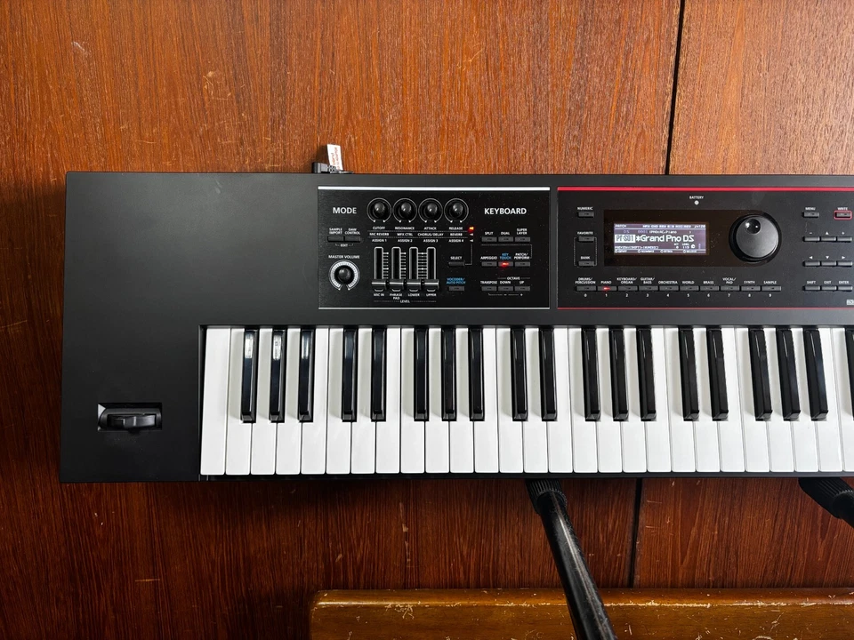 Roland JUNO-DS 76 76-key Synthesizer w/ gig bag - Image 2 of 4