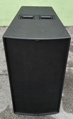 Martin Audio W8 Three-Way Full Range System (2) 12'' (1) 6.5'' (1