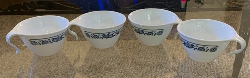 4 Vintage 1970s Corelle Corning Old Town Blue Onion Hook Handle Coffee Tea Cups