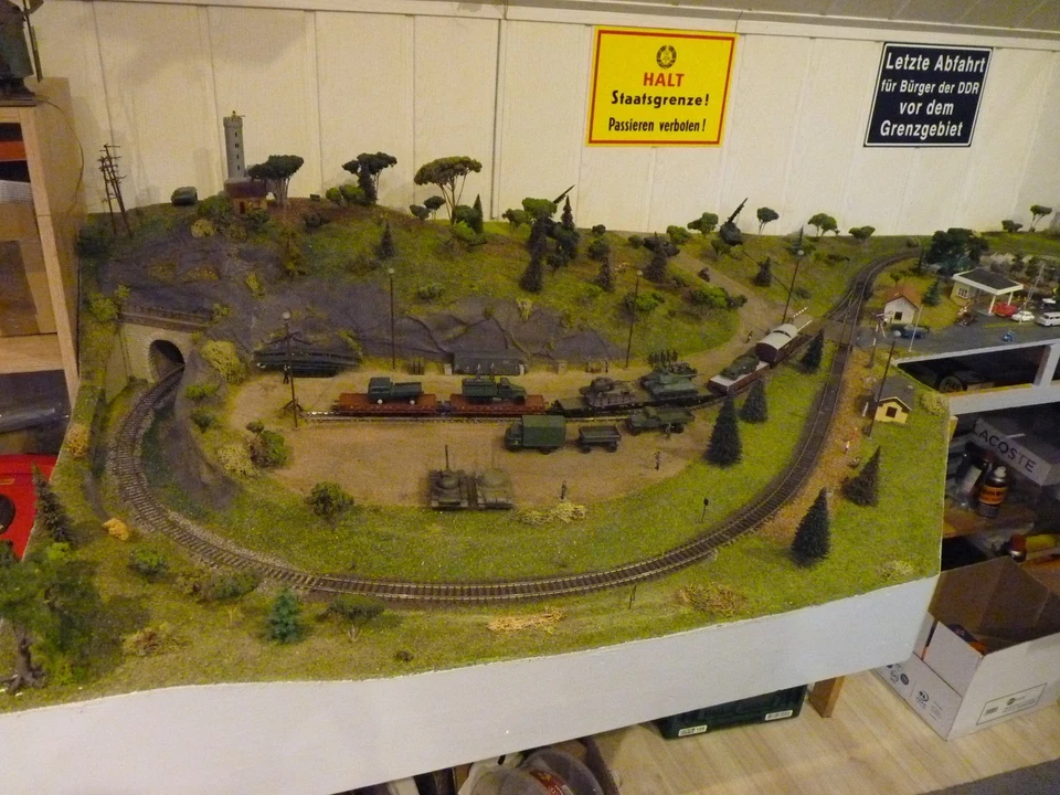 Schöne H0-Anlage der 50-80 Jahre für Opa und Enkel im vereinfachten Nebenbahn! - Bild 2 von 4