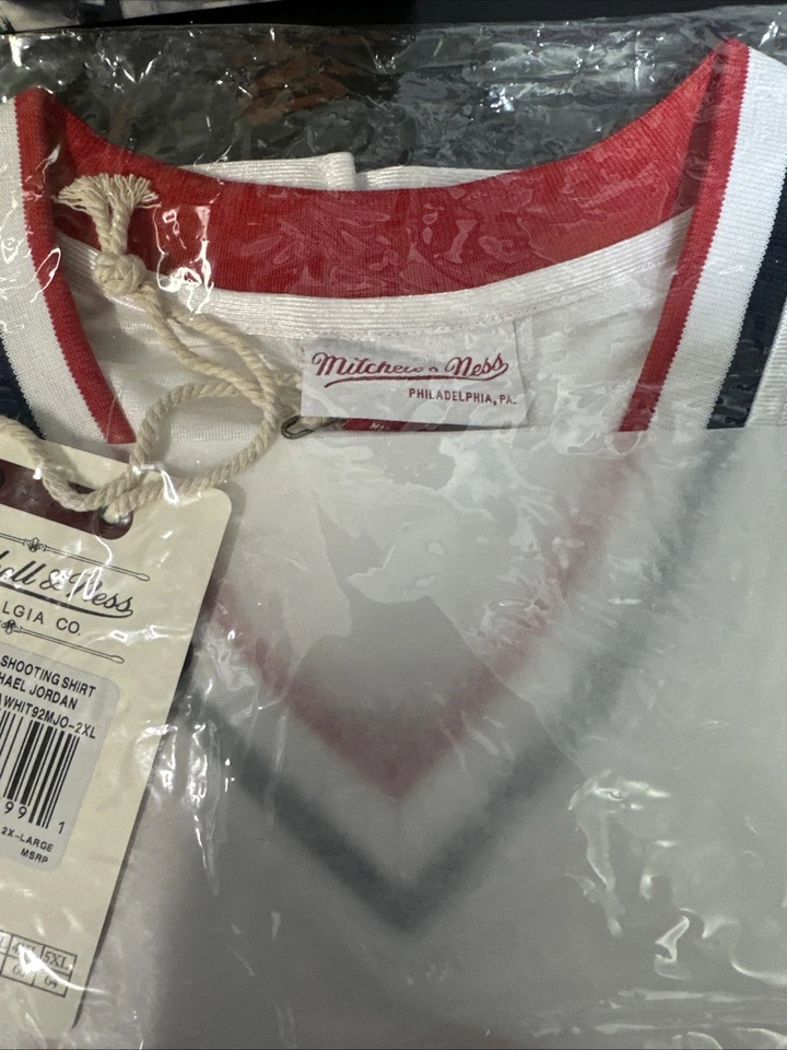 Mitchell & Ness Jordan Team 美国 '92 正品射击衬衫,白色,尺寸 2XL — 第 3/4 张图片