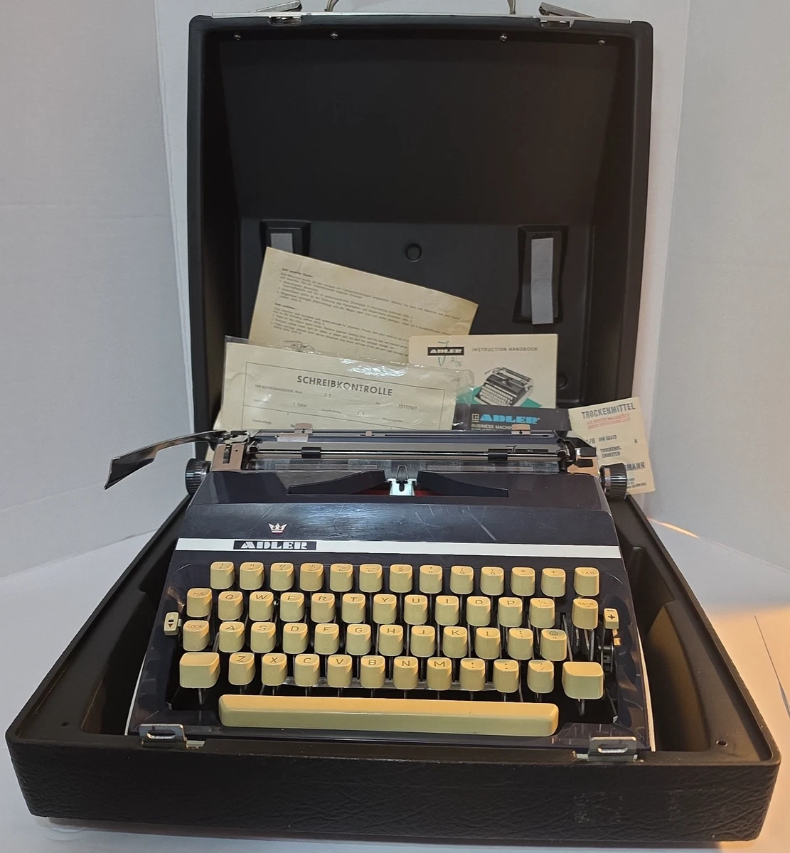 Preços baixos em Máquinas de Escrever Adler colecionáveis | eBay