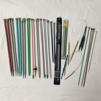 Lot Of 41 Knitting Needles Boye, Susan Bates Aluminum, 18 Pair Various Sizes
