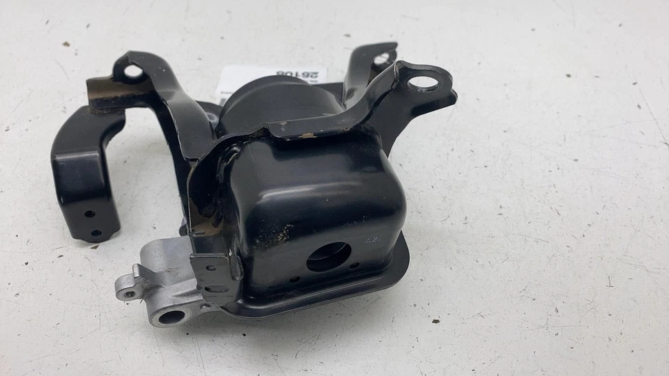 ⭕ 2023-2024 Toyota Prius Passenger Side Engine Motor Mount Bracket Support Right Foto 4 de 4