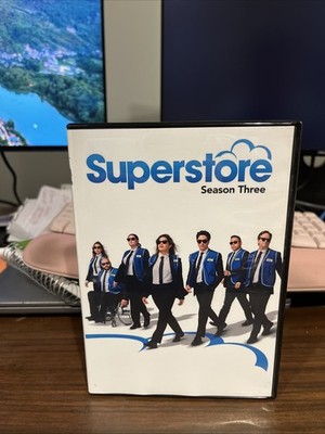 Superstore: Season Three, Very Good, America Ferrera,Nico Santos,Ben Feldman,Lau