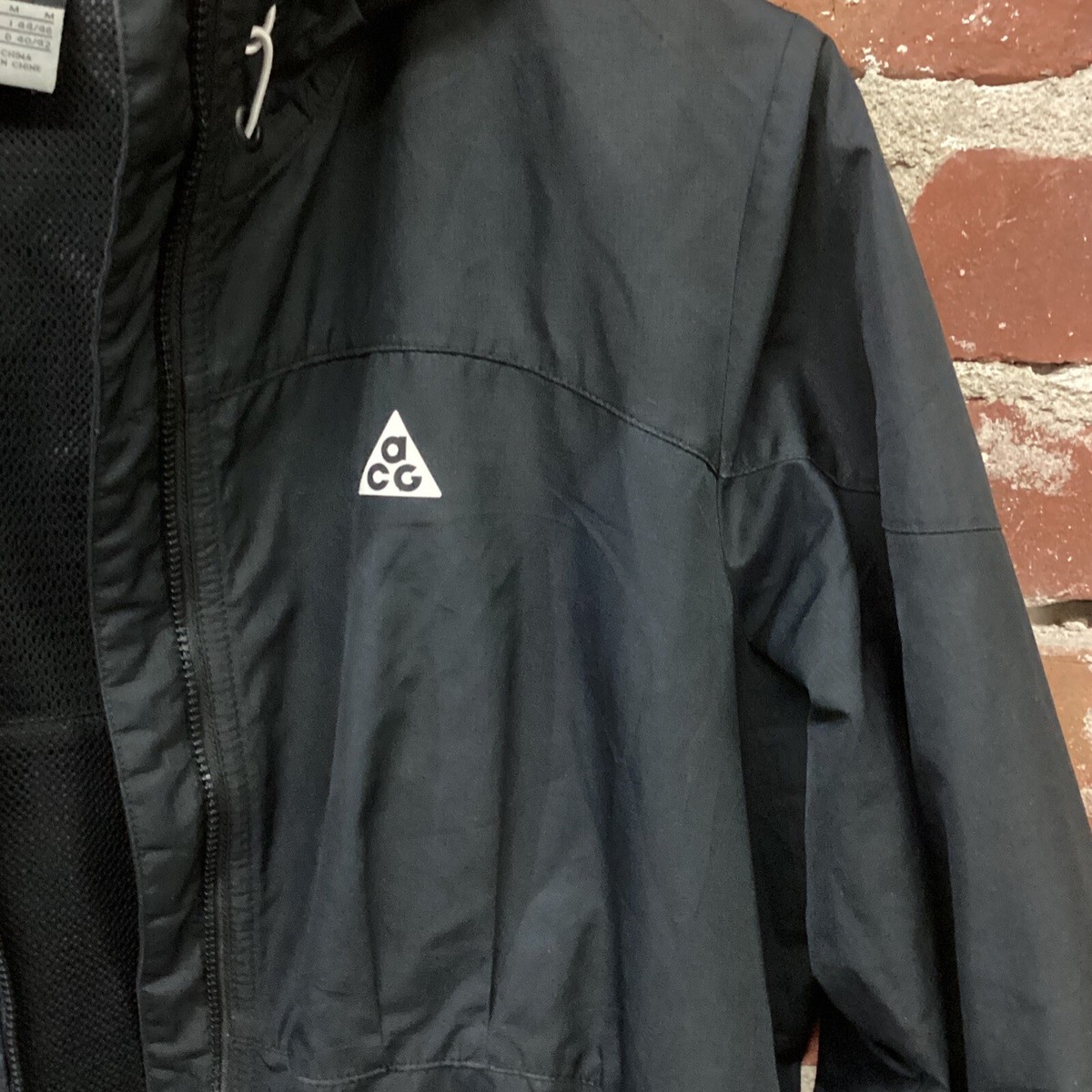 Nike ACG Womens Black Full Zip Hooded Jacket Size Medium Softshell