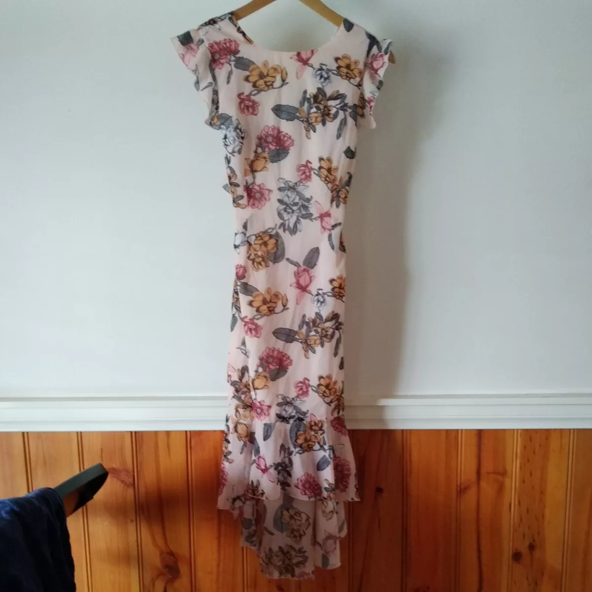 Showpo Tighten The Strings Blush Floral Dress Size 8 eBay
