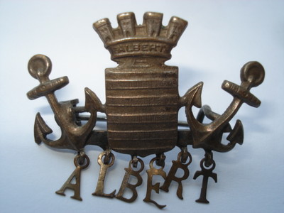 SELTENE UM 1880ER JAHRE H.M.S.ALBERT IST EISENTURM SCHIFF SOUVENIR SCHÄTZCHEN ANSTECKNADEL BROSCHE