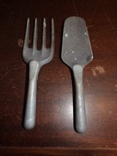 2 outils jardinage vintage made in CANADA ( 25 et 27 cm )