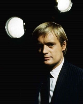 David McCallum studio portrait as Ilya Kuryakin Man From UNCLE TV 4x6 photo