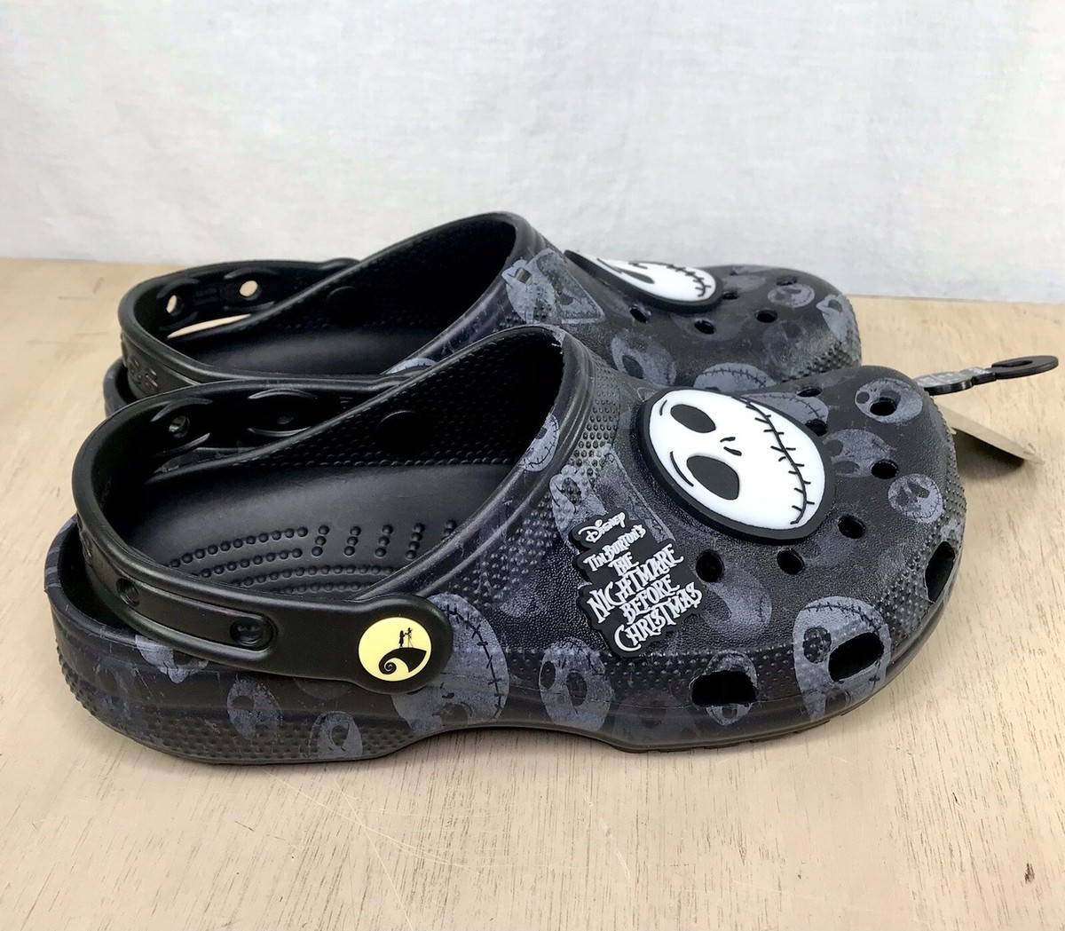 CROCS Disney The Nightmare Before Christmas M4 W6 Black Clog 