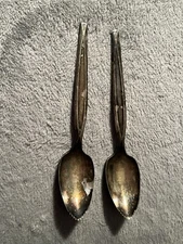 Set of 2 Wm Rogers MFG Co. Grapefruit Spoon Tarnish 6"