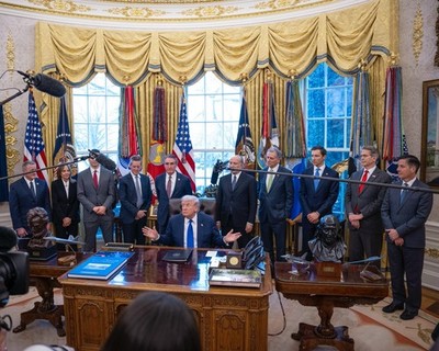 8x10 Donald Trump on American Critical Minerals Strategic Reserve 2026 Photo
