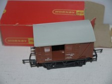 Vintage Hornby OO Gauge R.011 Ventilated Van BR Brown Rolling Stock Model Boxed