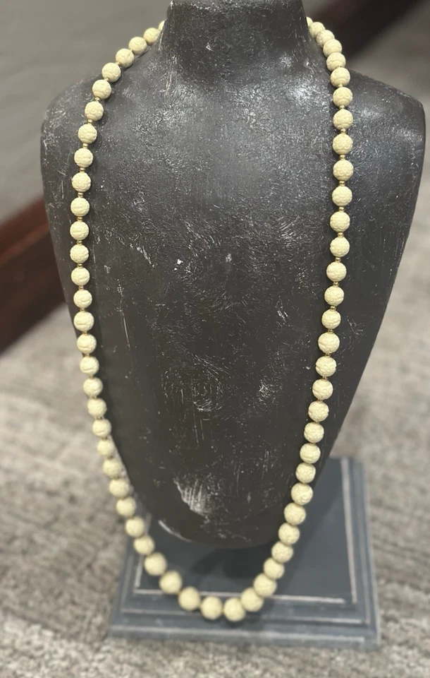 COLLAR ESPACIADORES TRIFARI MCM CELULOIDE LUCITA TALLADO CREMA FLORAL CUENTAS ORO UE Foto 3 de 4