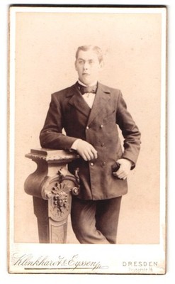 Fotografie Klinkhardt & Eyssen, Dresden, Pragerstr. 26, eleganter Herr im modis 