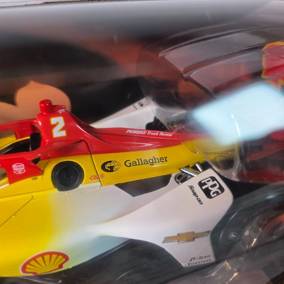 Литой автомобиль Greenlight Josef Newgarden 2023 Indy 500 Champion 1:18 - Изображение 4 из 4