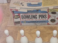Kids Vintage Indoor Bowling Game Set with Bowling Pins Ball