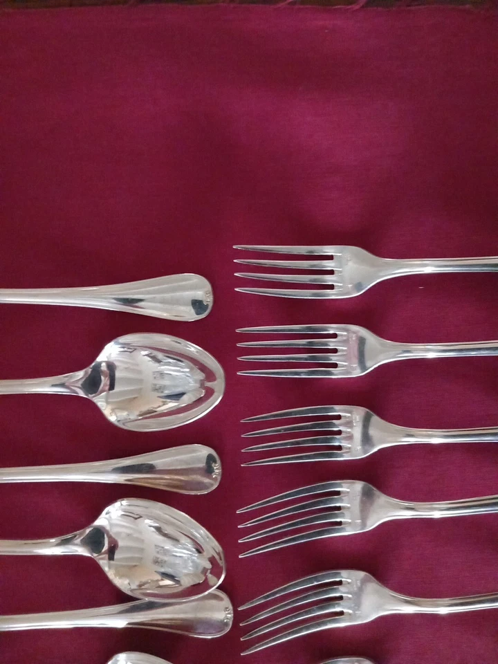 1 ménagère 25 couverts en métal argenté ercuis modèle Dampierre - Photo 4/4