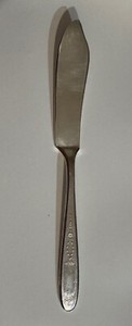 Community Plate Master Butter Knife in Grosvenor Pattern 7” (1921)