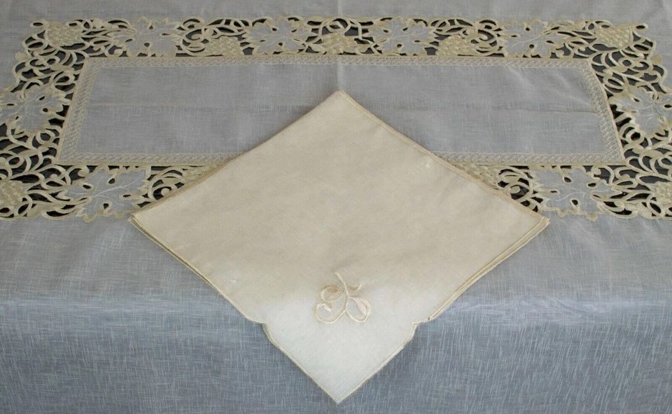 SUPER Clearance!! Beige 72x144" Leaves Embroidery Organza Tablecloth 12 Napkins - Image 4 of 4