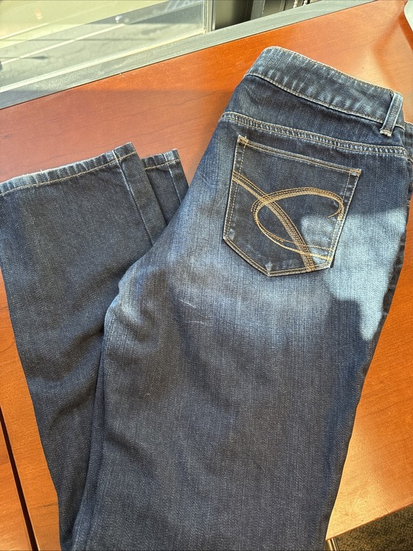 Chico's Platinum Denim Jeans 1.5 Blue Ultimate Fit Slim Leg Stretch Dark Wash