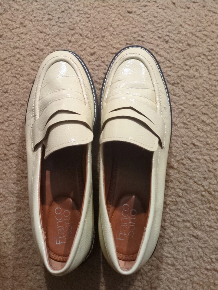 Mocassim Franco Sarto Feminino Balin Lugged Bottom Putty Patent 9M, Bege - Imagem 4 de 4