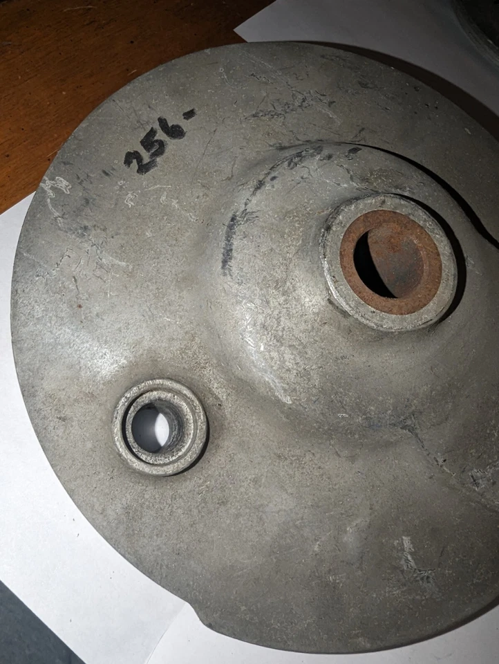 256-25321-00 PLACA RESPALDO FRENO TRASERO YAMAHA TX 650 XS1 XS2 -70-74 R27 Foto 3 de 4