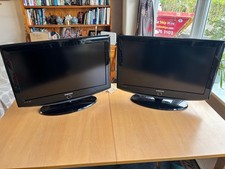 2 x Samsung LE26R87BD 26-inch LCD TV, HD ready and TruSurround XT.