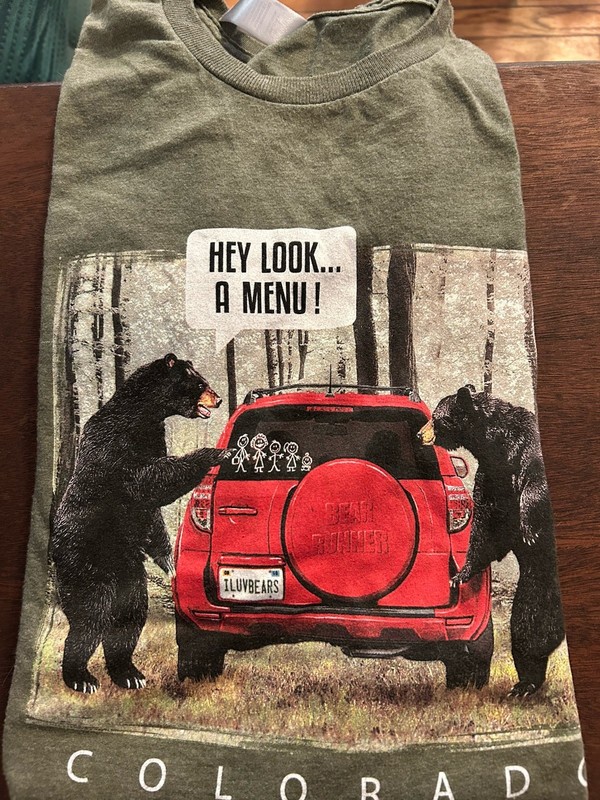 Duck Co “Look A Menu!” Green Graphic Bears T-shirt Very Cute! Lg Colorado