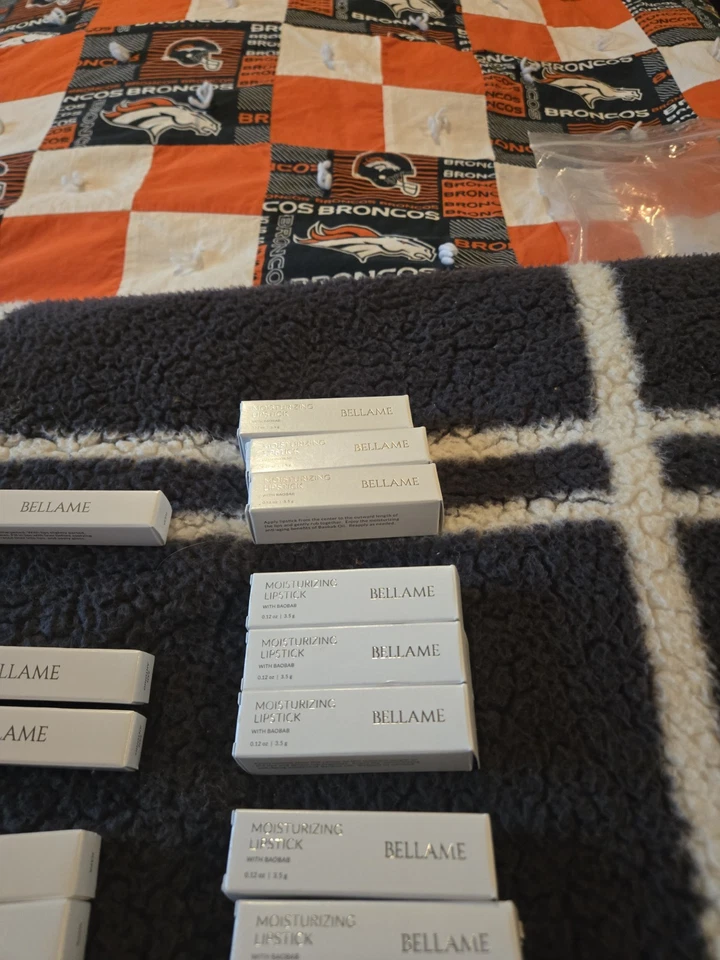 Price reduced Bellame Lot Of Lipsticks, Lip Liners And Palette - Image 3 of 4