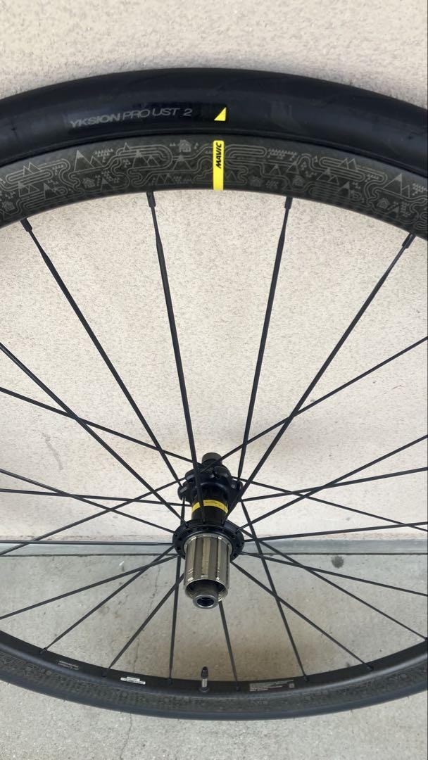 KSYRIUMPRO カーボンSL UST DISK TDF2+28cタイヤ付き Ksyriumpro