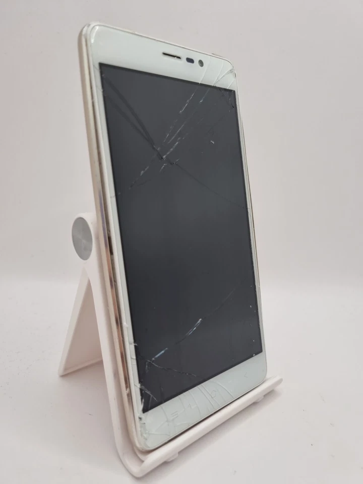 Blackview A8 Max Gold Unlocked Dual SIM 16GB 5.5" 8MP Android Smartphone #S09 - Image 3 of 4