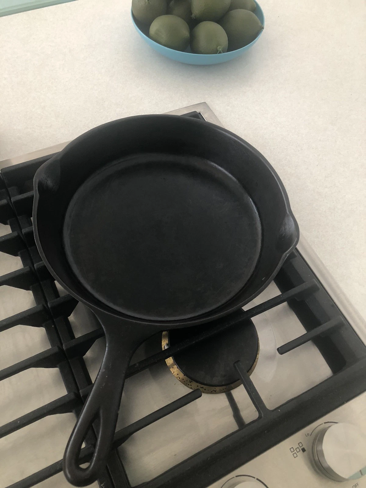 Vintage Wagner Ware USA Cast Iron Skillet Pan 1058M - FLAT -11 INCH 2 Pours
Opens in a new window