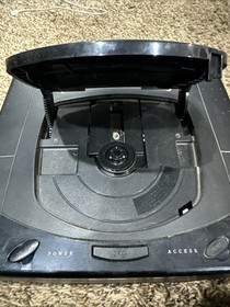 Sega Saturn MK-80000 No Video Output READ DESCRIPTION FOR PARTS DOES POWER ON 