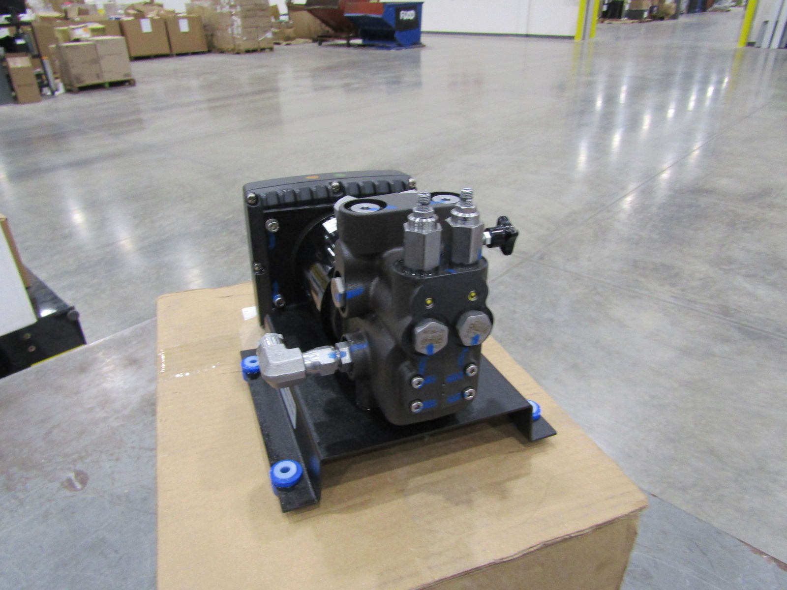 Garmin SmartPump V2 Hydraulic Boat Pump Use with Reactor 40 Autopilot