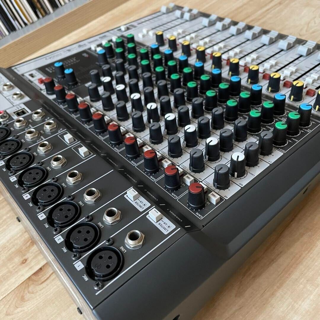Soundcraft Signature 12 MTK USB Interface+Analog 12 Channel Soundcraft Signature 12 MTK USB Interface+Analog 12 Channel