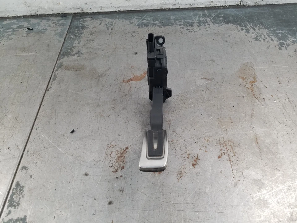 2013 Audi S4 Quattro B8 Throttle Pedal #5394 J7 - Image 3 of 4