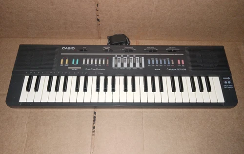 Vintage Casiotone MT-205 Electronic Keyboard