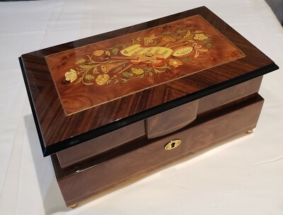 Reuge Jewelry Music box with 30 note movement playing-''Blue Danube'' J.Strauss