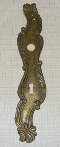 Portes anciennes et serrurerie plaques poignées en bronze