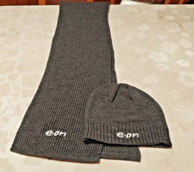 E-On Set bestehend aus Mütze und Schal - neuwertig - Eon - E on