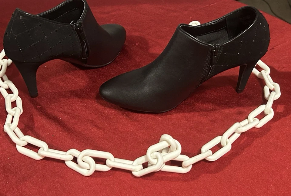 Botinhas Gloria Vanderbilt Espuma de Memória Espumante 8 1/2 Ótima Forma - Imagem 3 de 4